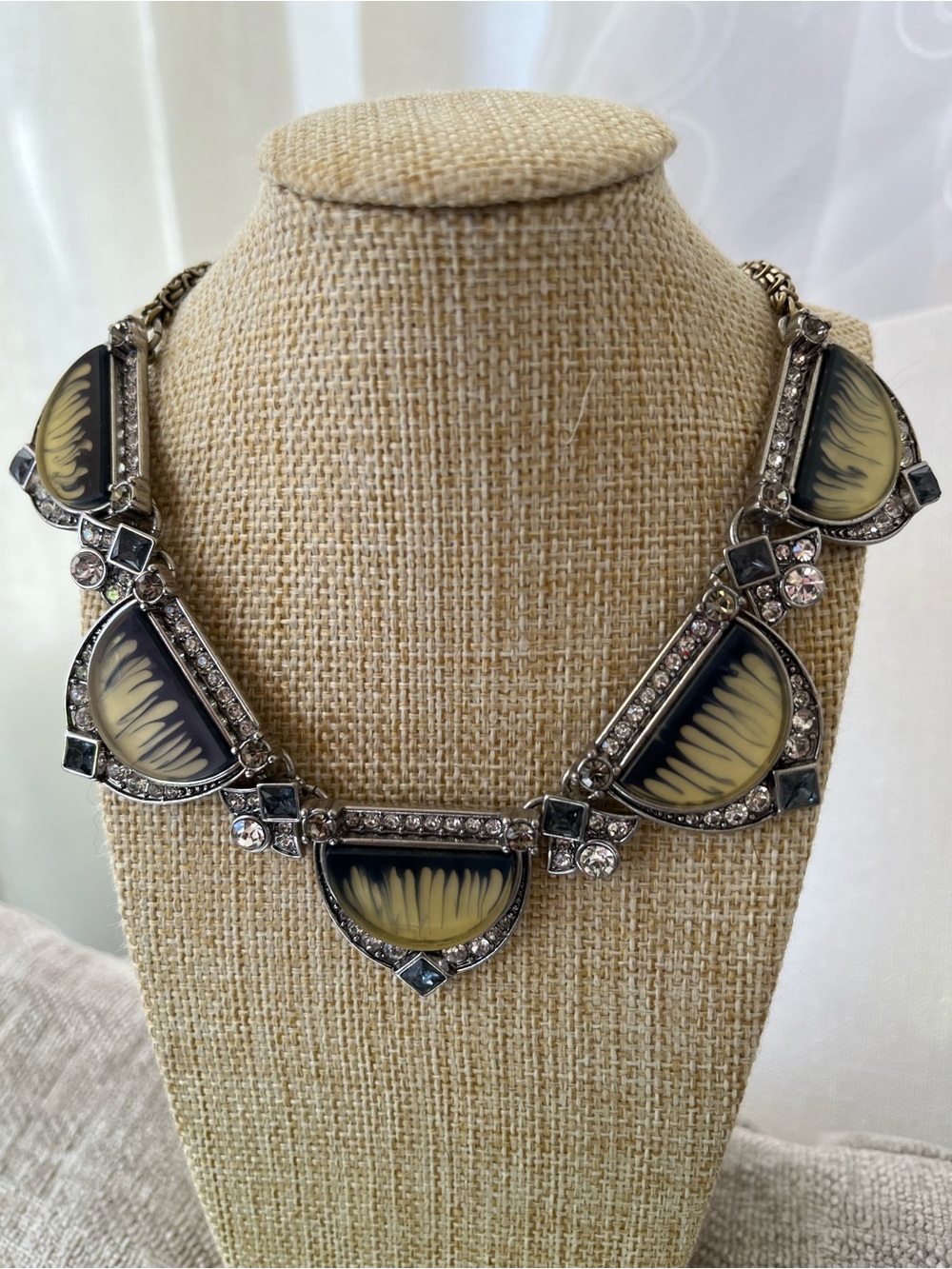 Chloe + Isabel Serengeti Necklace, EUC